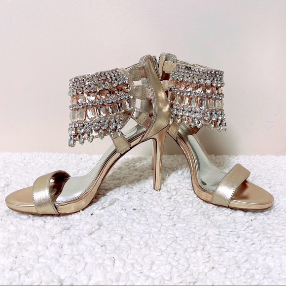 Beautiful Gianni Bini Gold Color Heels - Size 6.5M - Picture 2 of 6